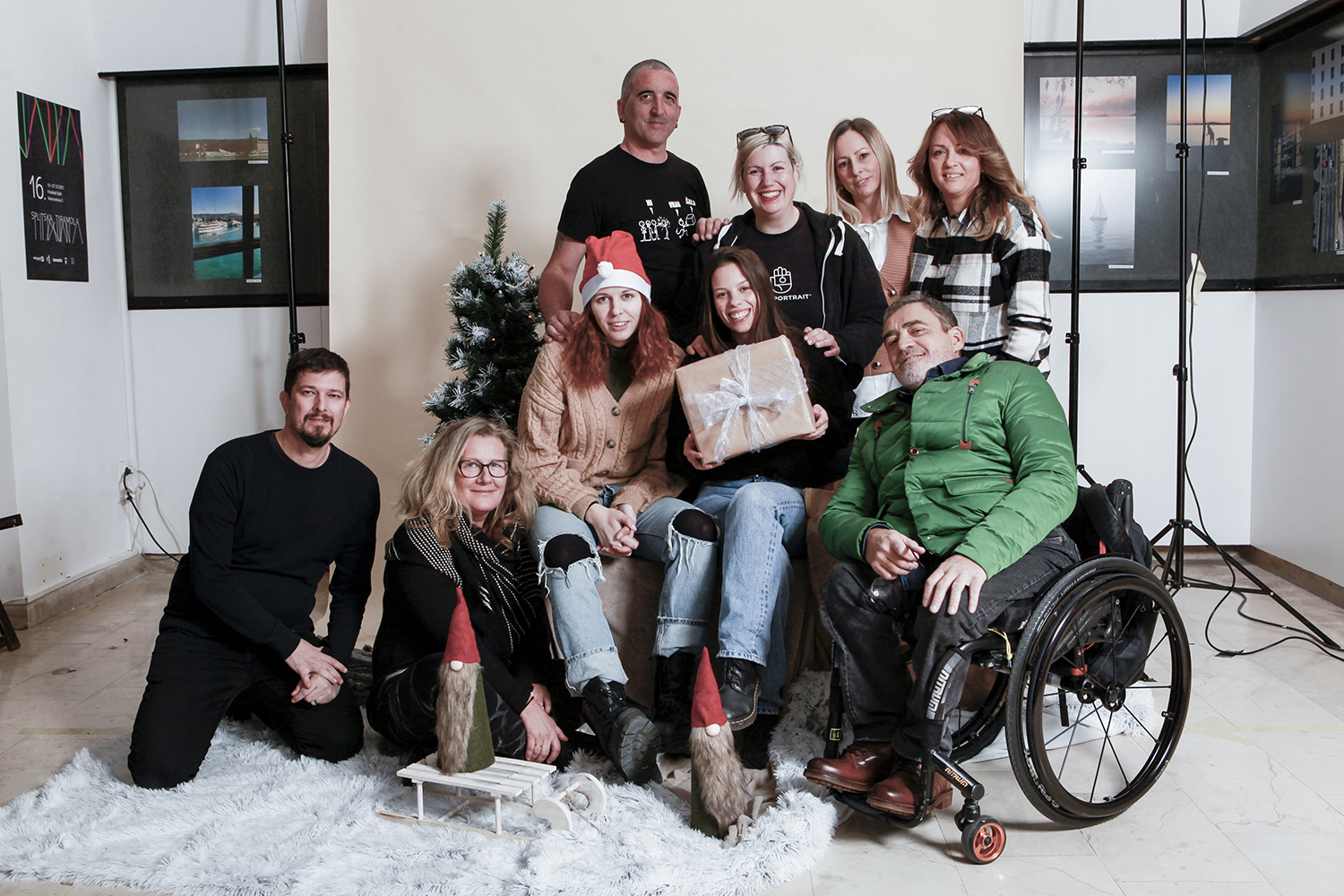 Splićani „kliknuli“ na „Help Portrait“, Fotoklub Split darovao im je uspomenu na Advent