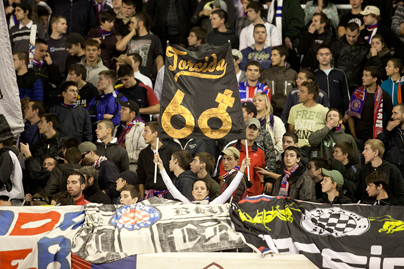 Izložba fotografija “Žene na tribinama”