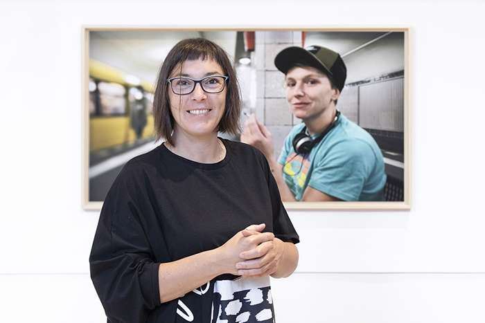 U Galeriji fotografije Fotokluba Split otvorena dirljiva i intimna izložba ”Odlučna”, vizualne umjetnice Nine Đurđević