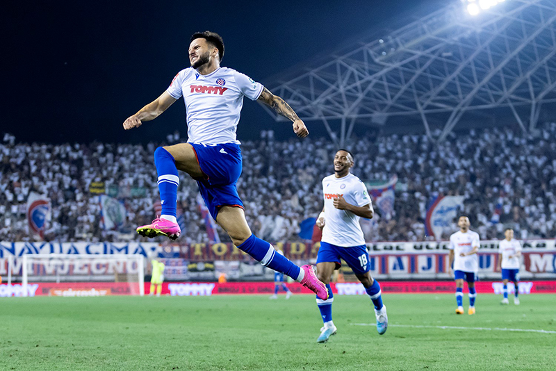 Hajduk na prepunom Poljudu protiv Slavena uzeo nova tri boda