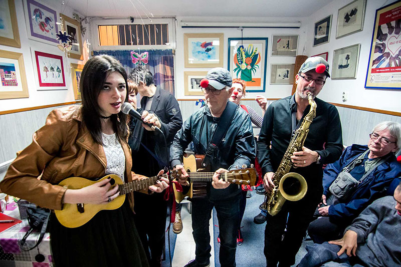 Organizatori Porina i glazbene zvijezde razveselili članove splitske udruge Srce