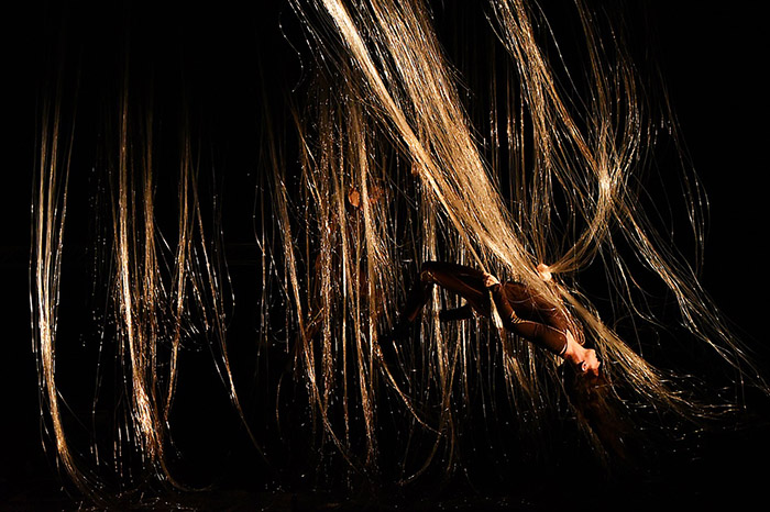 Posljednjeg dana Festivala neobičnih obitelji cirkuske predstave u šatoru i Domu mladih