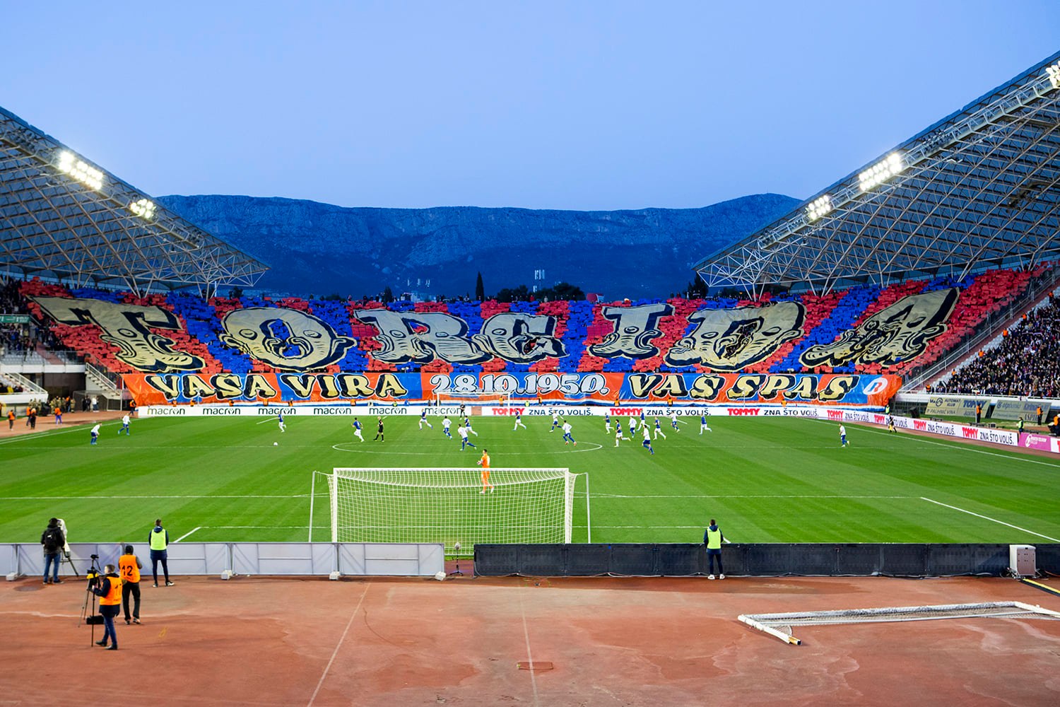 Torcida slavi 72. rođendan