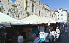 Umjesto novih, šatore u Hrvojevoj uklonite u popunosti!