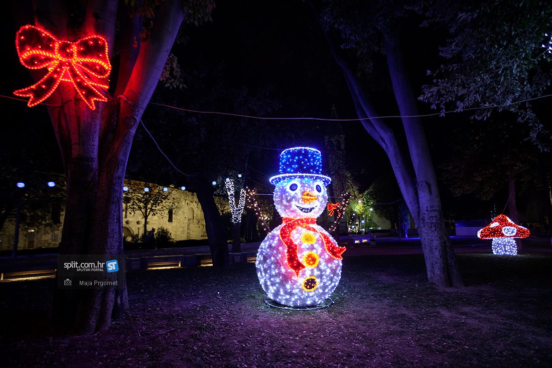 Želimo Vam sretan Božić !