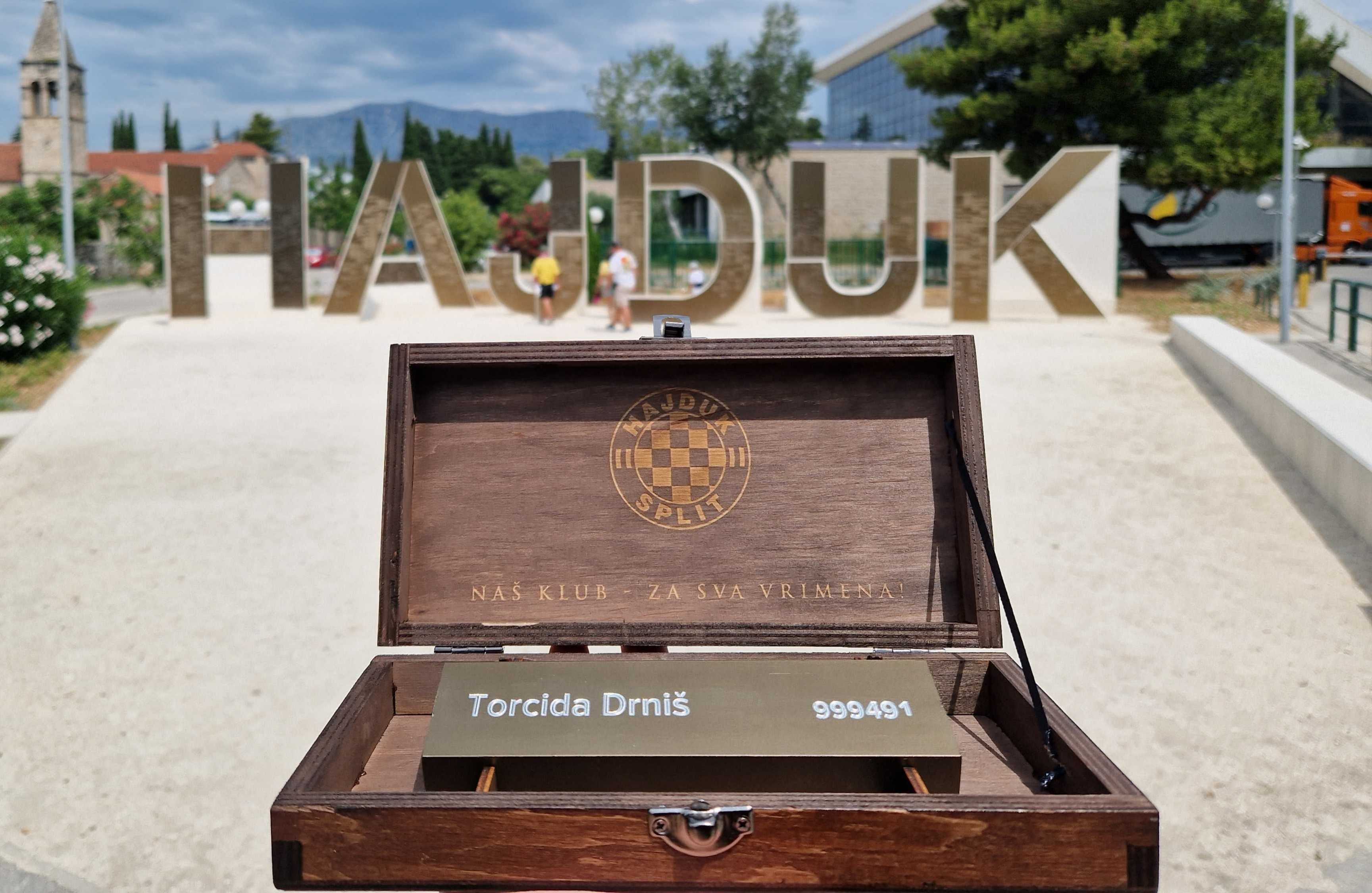 Torcida Drniš za sva vrimena uz Hajduk