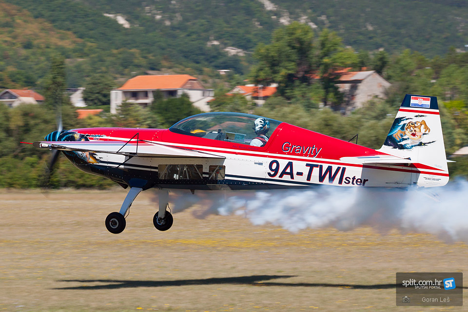 Sinj Air Show 2016. i skresana Galebova krila