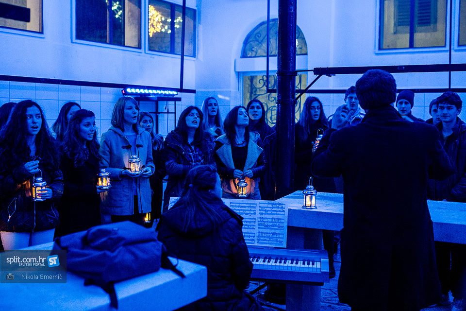 Zboraši IV. gimnazije 11. put zaredom prvaci države!