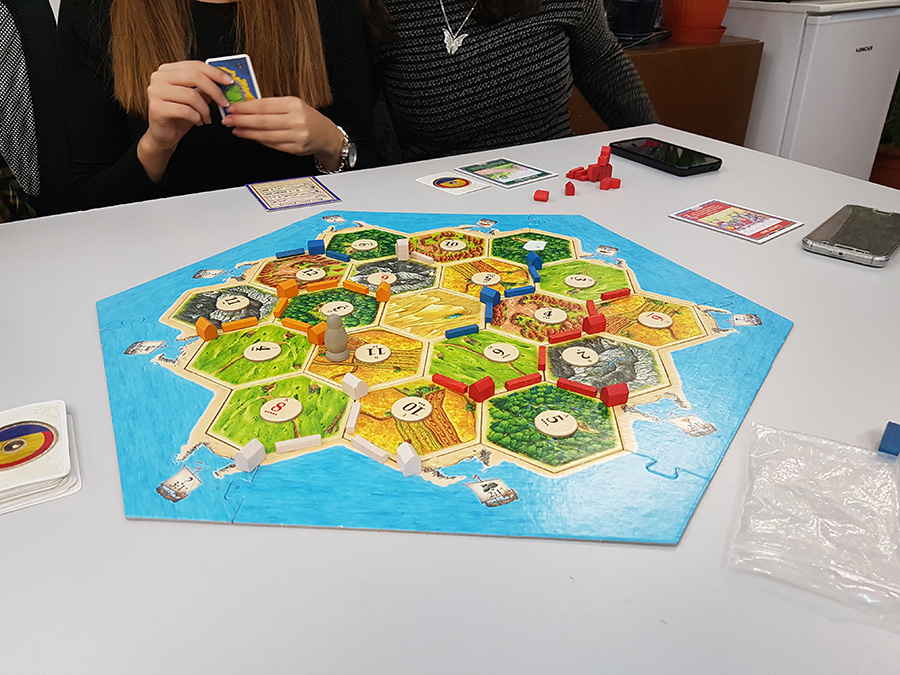 Igram da ne ostarim:Tražim drvo za ovcu – Catan