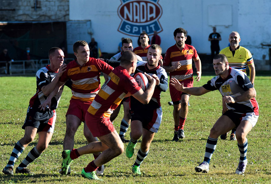 Pobjeda Mladosti u derbiju na Starom placu.