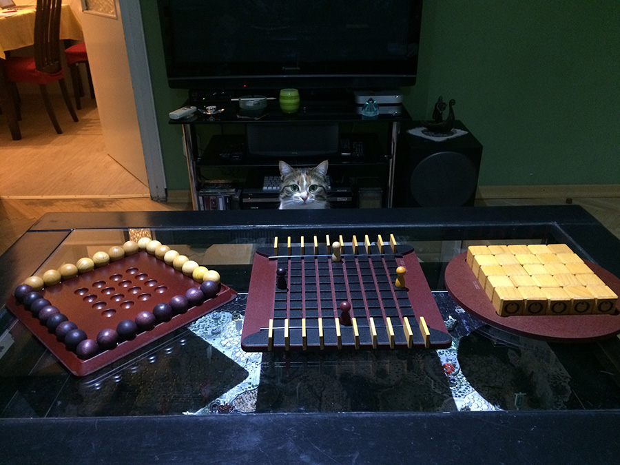 Igram da ne ostarim: Pylos, Quixo i Quoridor – Nomen est omen