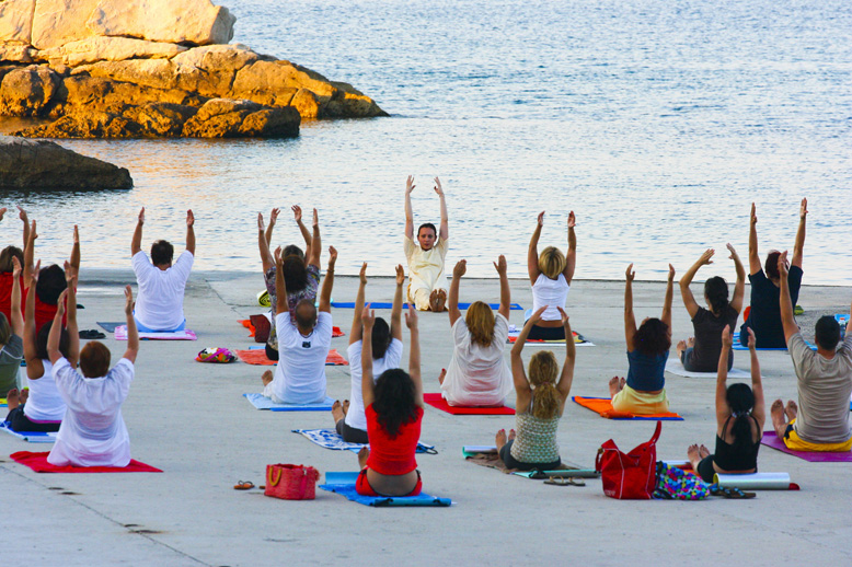 Besplatna joga na Bačvicama