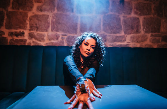 Najbolja pjesma Šibenskog festivala ‘Gori sve’ Kristine Boban dobila je svoj vizualni identitet