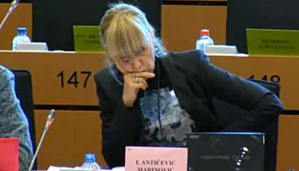 Prestanite nas sramotiti: Vi dont nid tu trast ju!