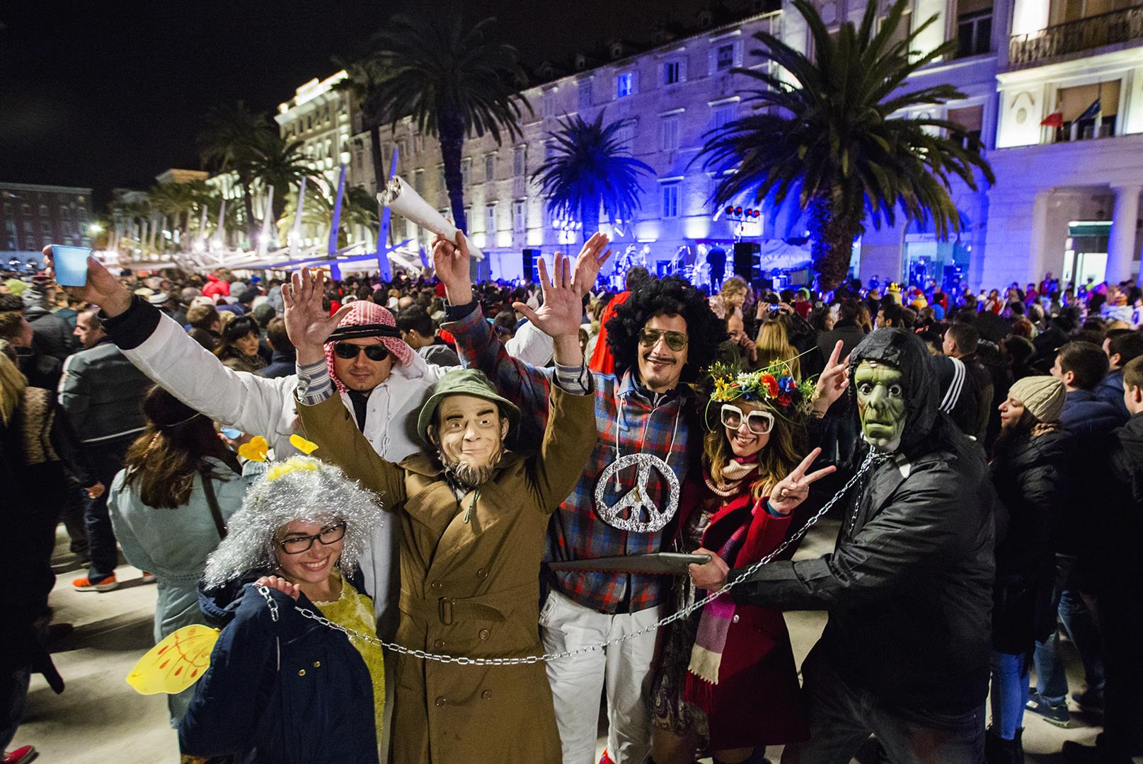 Maškare na tri trga