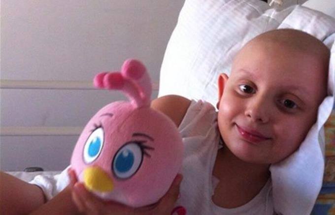 Pomozite hrabroj Lani da pobjedi opaku bolest