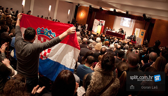 Festival laži i dezinformacija