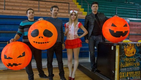 Neonski \”Electric Halloween\” je spreman