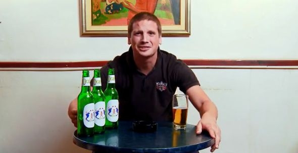 Predstavljamo trash sitcom \”Neki novi glumci\” (+18)