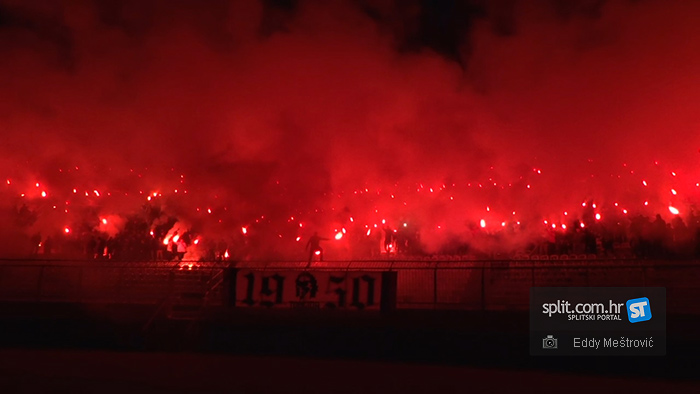 Torcida se bakljadom oprostila od Žana Ojdanića
