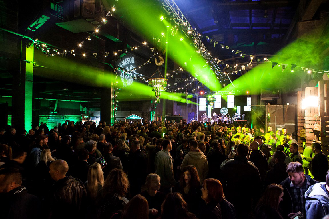 Mnogobrojni Splićani u najboljem društvu dočekali najveseliji irski blagdan St. Patricks Day!