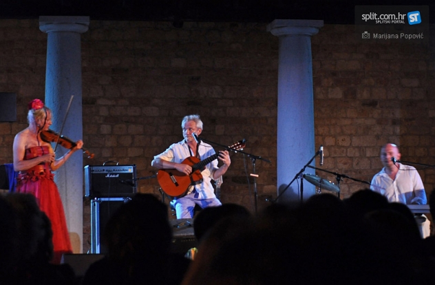 Rundek Cargo Trio na Tvrđavi sv. Mihovila