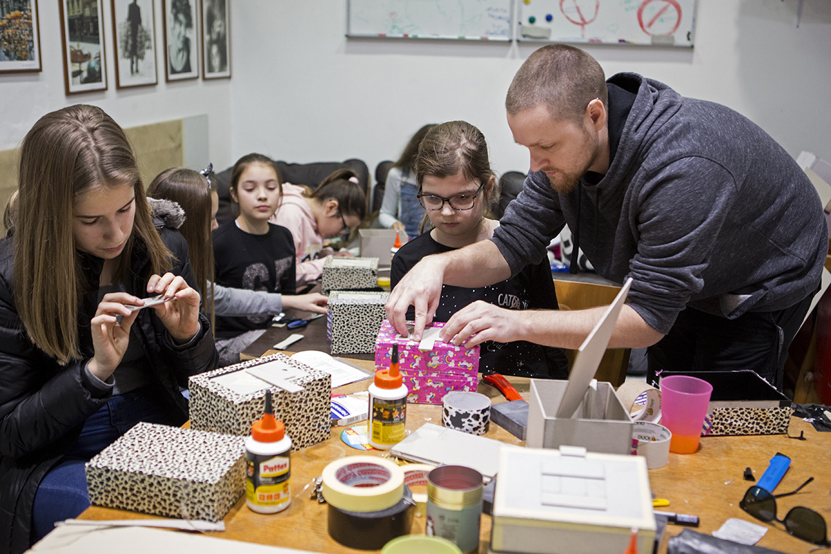 Promjena termina radionice camere obscure