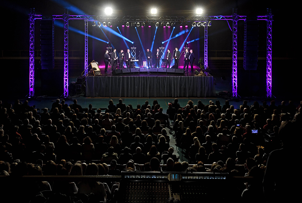 Klapa Cambi oduševila koncertom za Dan žena!