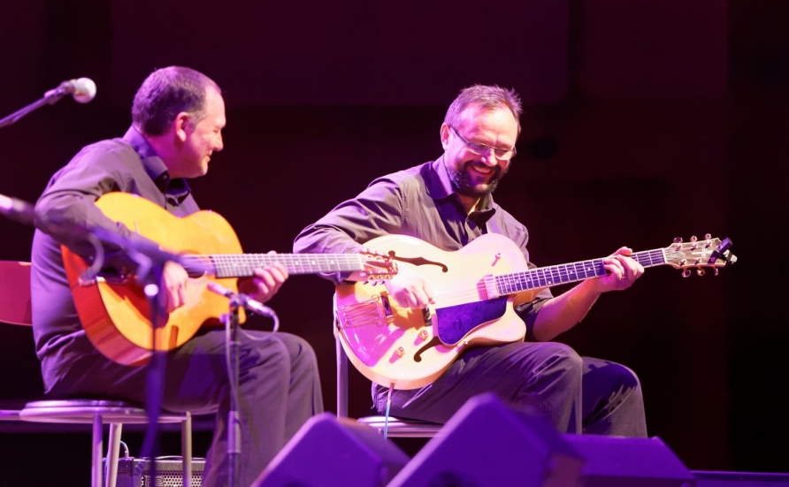 Splitsko ljeto: Mostar Sevdah Reunion i Stochelo Rosenberg Jazz Trio u Kaštilcu