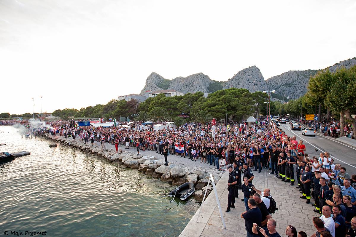 Gusarka bitka večeras u Omišu