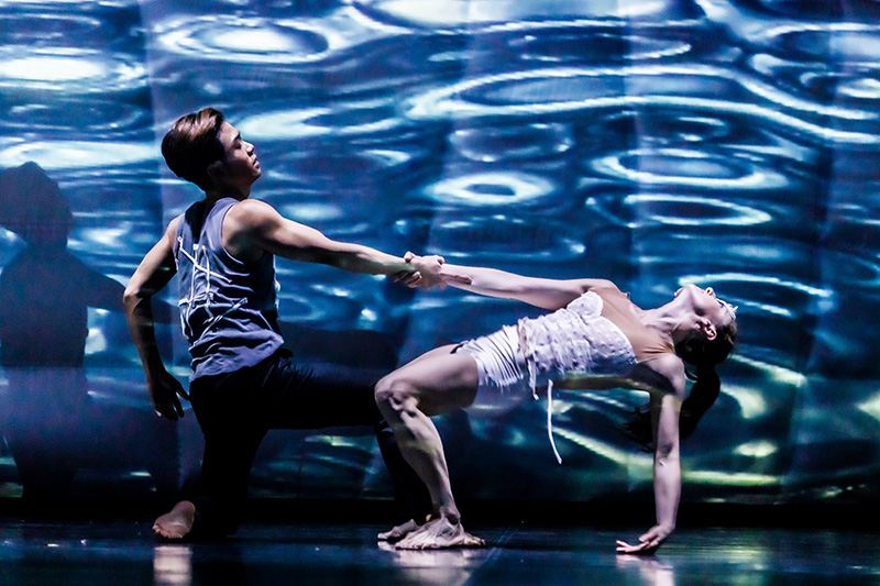 Suvremenom plesnom predstavom labuđe jezero Balet HNK Split vraća se na pozornicu