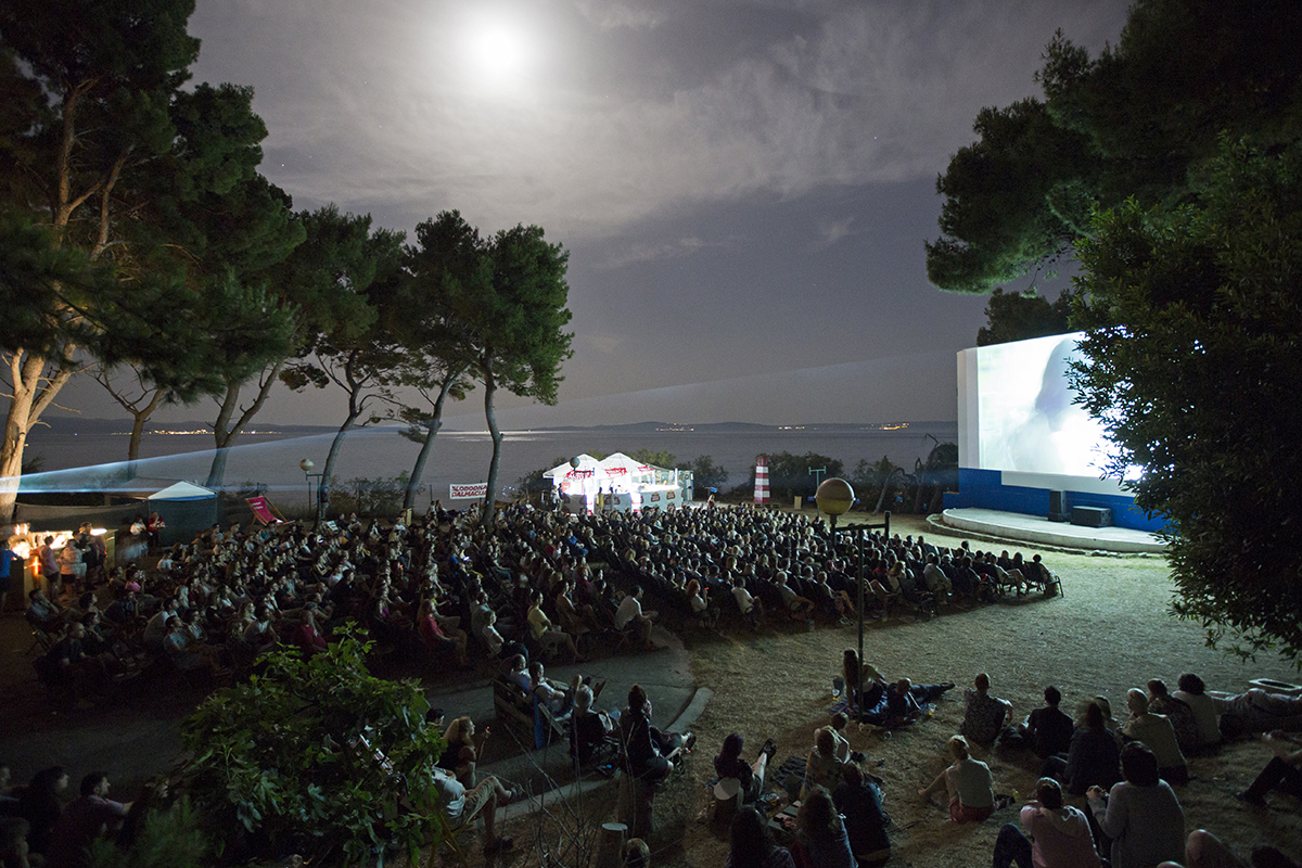 Večeras premijera novog filma Isabelle Huppert i “Bogomoljke” Mladena Stanića
