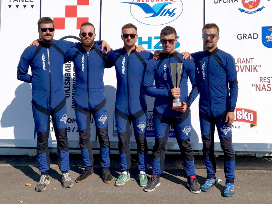 Sinjski padobranci prvaci Hrvatske  u skokovima na cilj