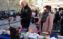 A di su tvoje stvari za buvljak?!