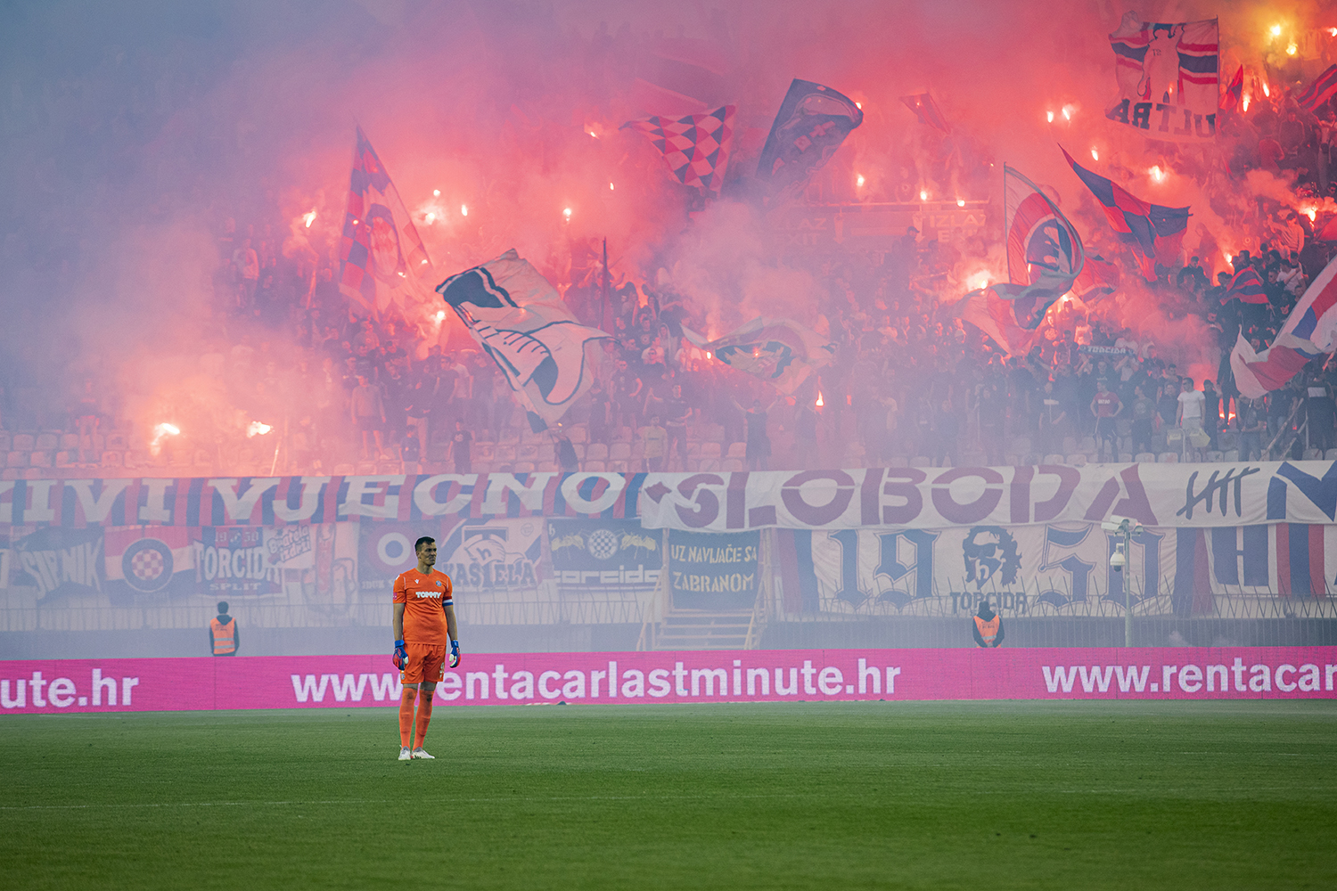Pogledajte atmosferu s jučerašnje pobjede Hajduka na Poljudu