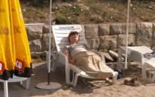 Ležaljke na Bačvicama za spavanje Ultra-partijanera nudi gradska “nadzornica”