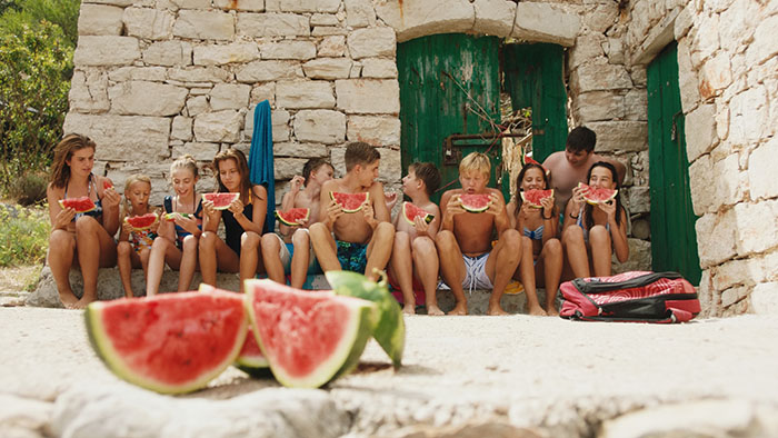 Hit “Ljeto kad sam naučila letjeti” stigao u ljetna kina, filmovi stižu na Šoltu, u Trogir i Selca