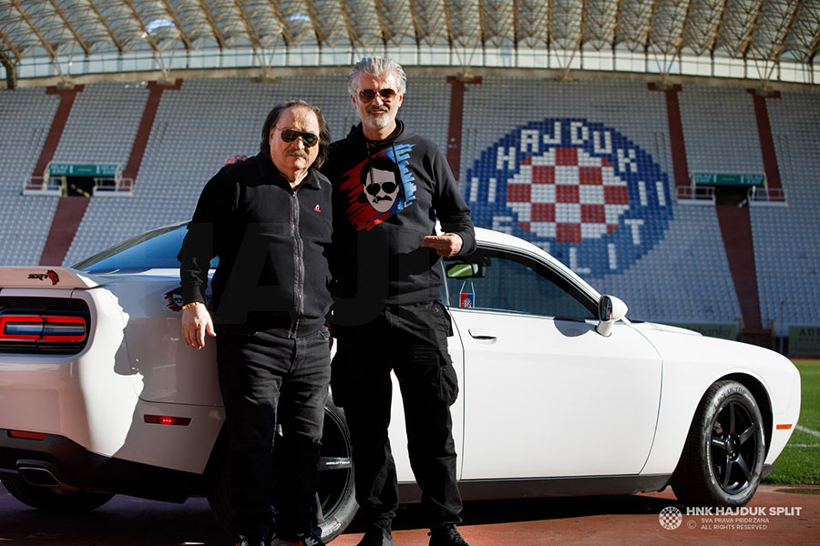 Hajduk, Mišo i Saša Antić poklonili su navijačima novu pjesmu „Ja ne mogu drugo nego da ga volin“