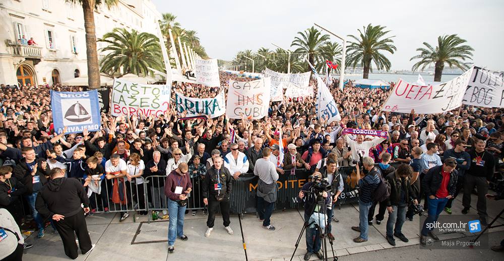 Naš Hajduk i Torcida:  Od svih udaraca što ih je politika zadala Hajduku, a bilo ih je, ovo je zasigurno jedan od najnižih. I zove se – izdaja.