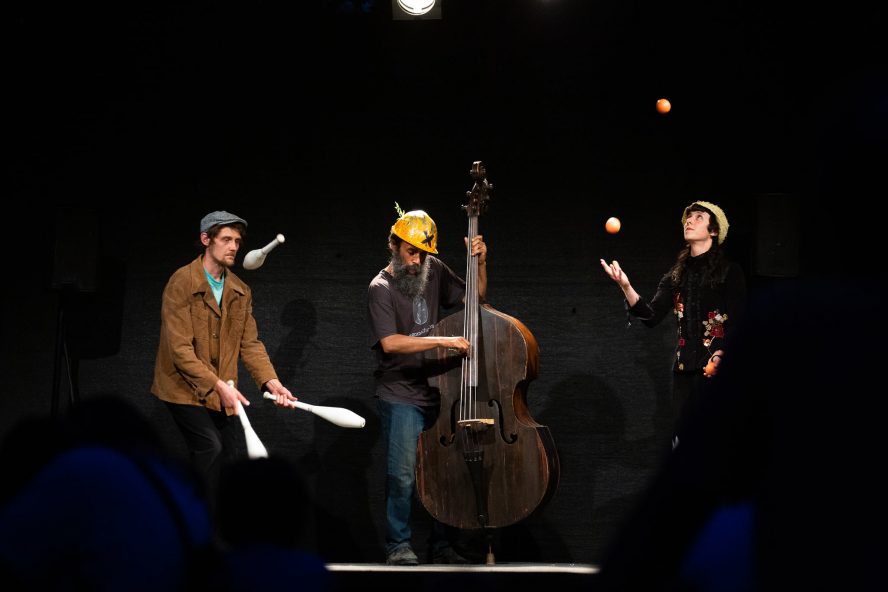 Cirkus Kolektiv u sklopu Cirkuske rezidencijalne mreže ugošćuje Rogor cirkus iz Slovenije s projektom “Žonglazba”