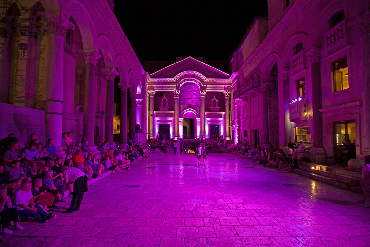 Split je večeras obojen u ružičasto