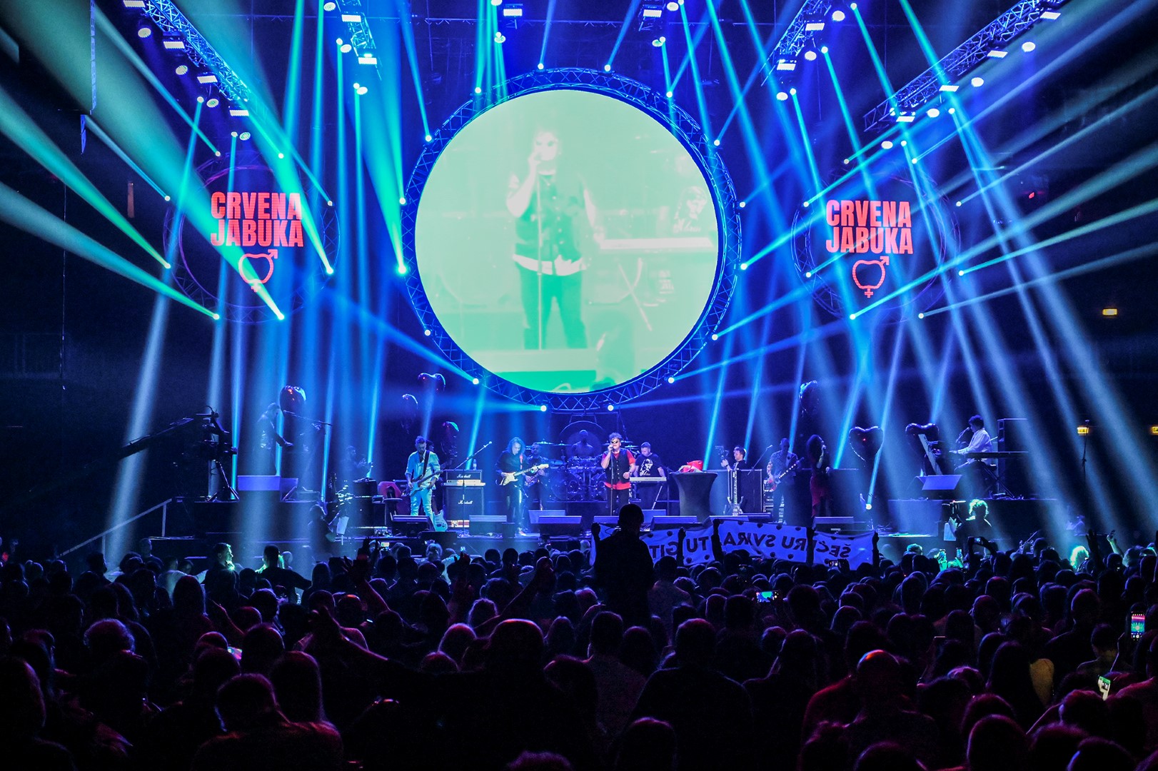 Žera iz Crvene Jabuke otkriva što očekuje publiku na velikom valentinovskom koncertu na Gripama