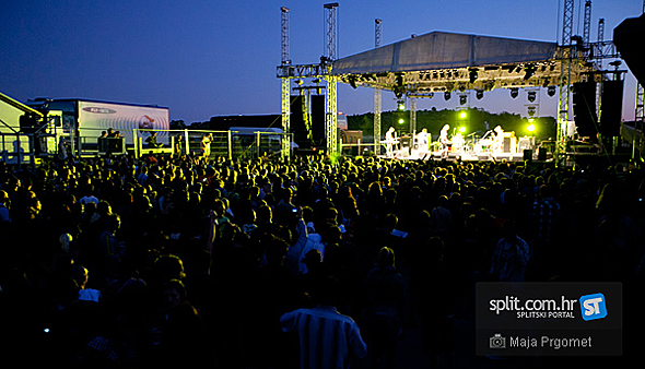 Budi i sam/a zvijezda Terranea