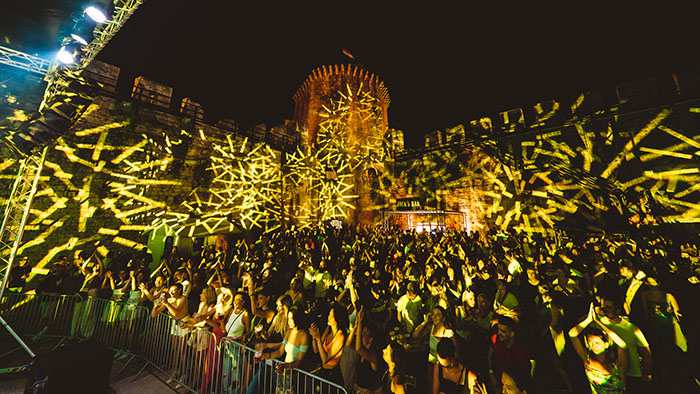 Parni Valjak dolazi u trogirsku Kulu Kamerlengo!