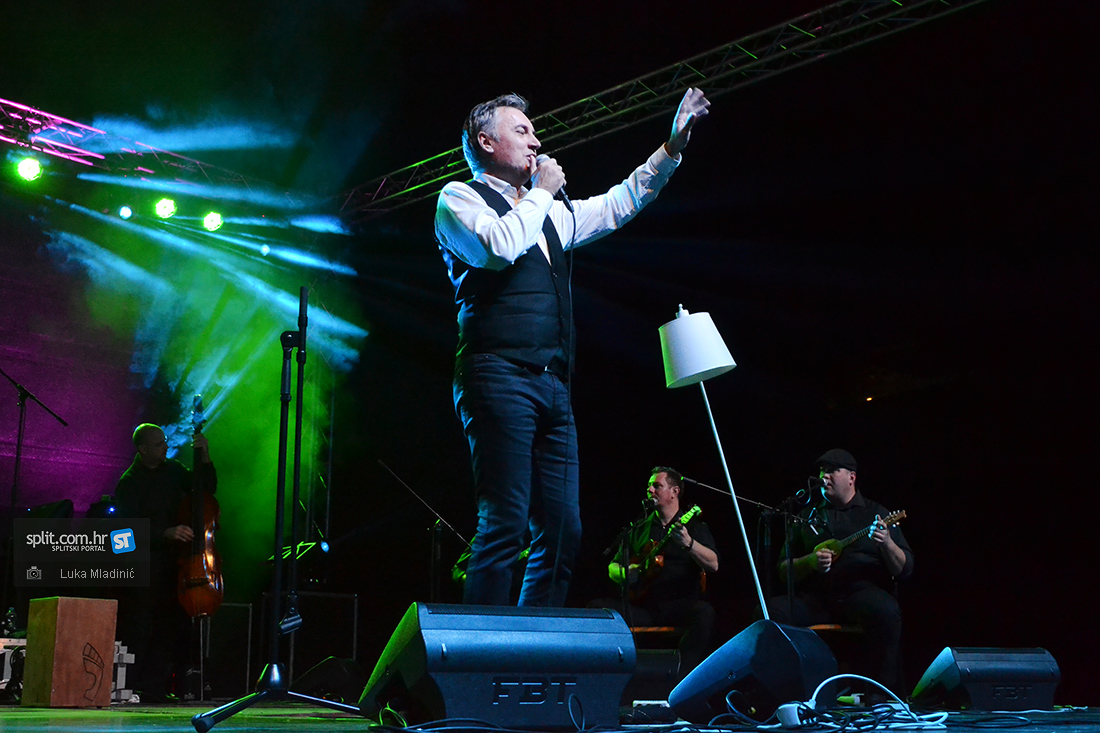 Miroslav Škoro održao koncert na Gripama