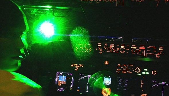 Laserima na avione