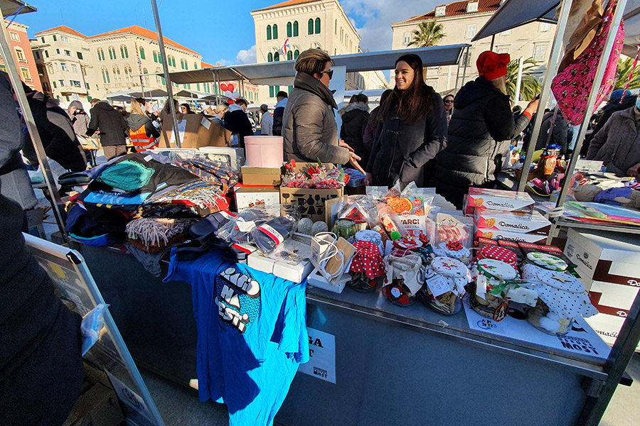 Udruga MoST započela s prikupljanjem predmeta za prodaju na najpoznatijem humanitarnom buvljaku A DI SI TI!?