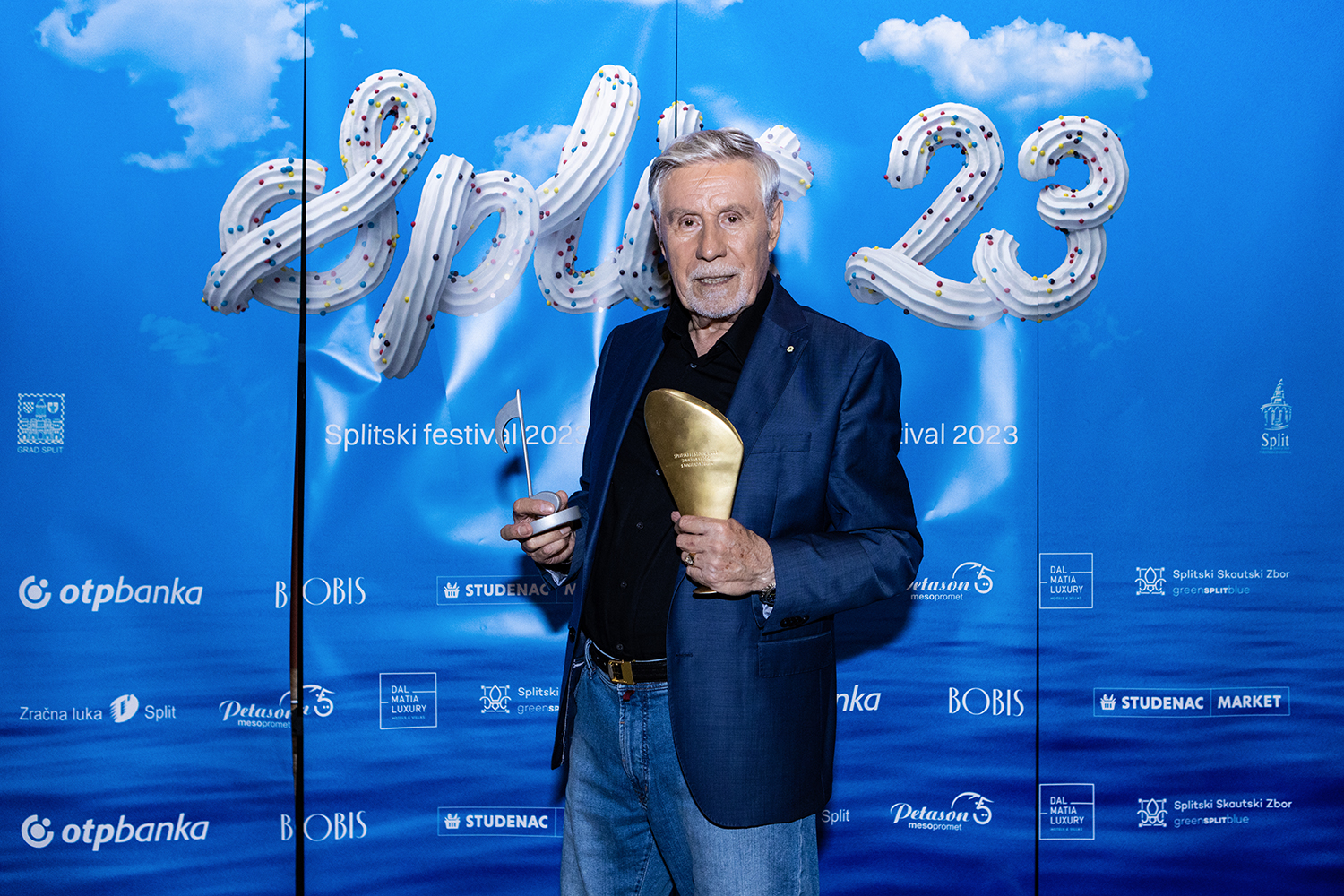 I žiri i splitska publika izabrali Đorđija Peruzovića za pobjednika Splitskoga festivala