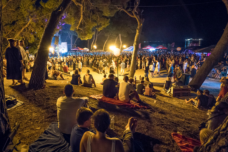 Rasprodanom večeri završila druga Fibra!